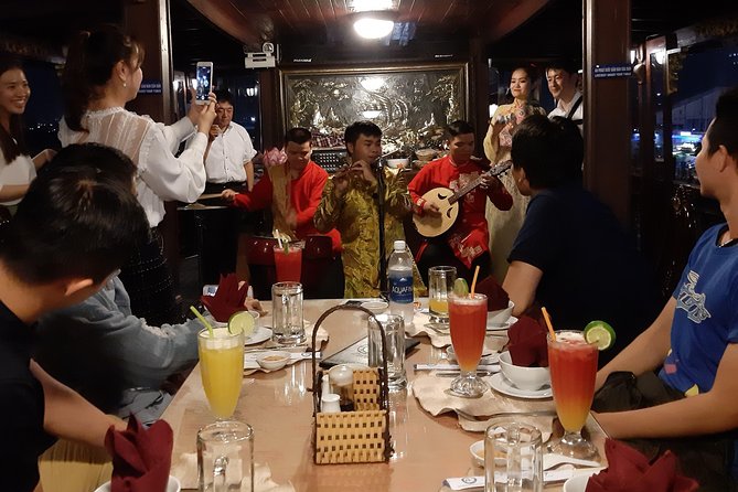 Private Saigon by night at Bitexco & Dinner Cruise - Key points to know before booking