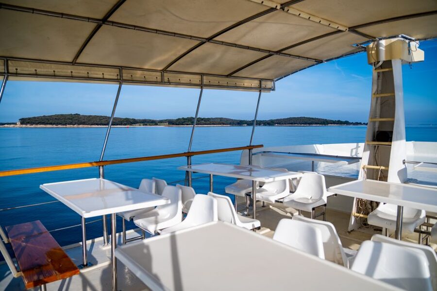 Pula: Brijuni National Park Sunset, Dolphins & Dinner Cruise - Sunset on the way back to Pula