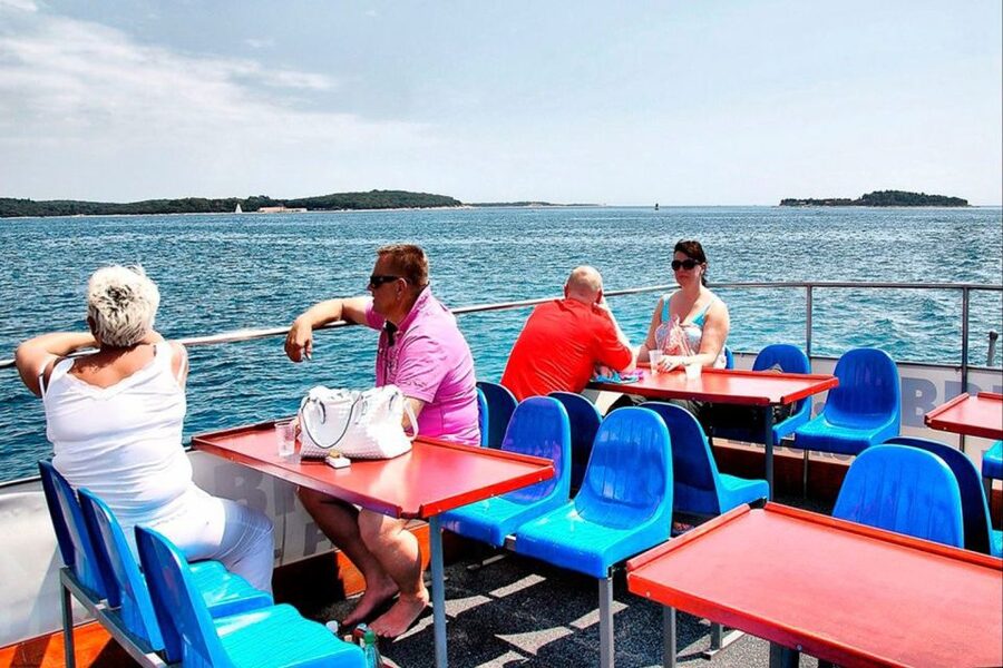 Pula: National Park Brijuni Dolphin Cruise with Dinner - The crew, captain, and guide service