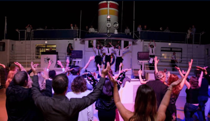 Québec City: Evening Cruise with Live DJ - Who will enjoy this cruise most