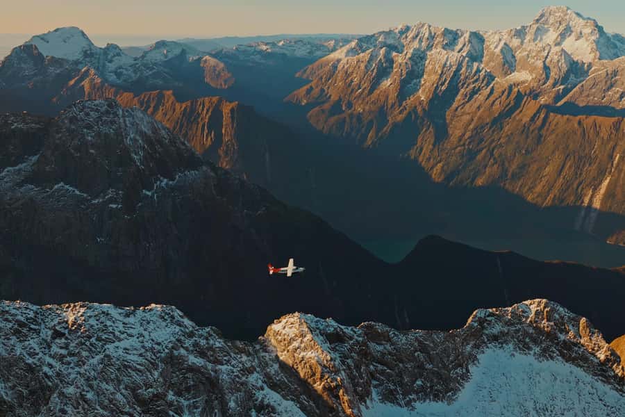Queenstown: Milford Sound Small-Group Tour w Cruise & Lunch - Mirror Lakes reward a short walk