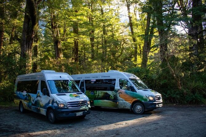 Queenstown to Te Anau via Milford Sound inc Cruise & Lunch - Eglinton Valley and Mirror Lakes