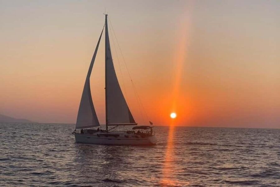 Rethymno: Luxury Sunset Cruise with Dinner and Drinks - Who will enjoy this cruise most?