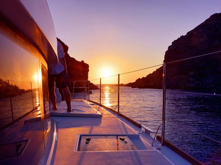 Rethymno: Luxury Sunset Cruise with Dinner and Drinks - The catamaran and the first hour at sea