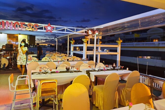 River Star Princess Dinner Cruise: Bangkok Chao Phraya River - What is on the buffet