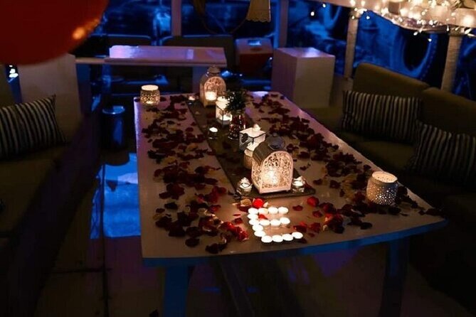 Romantic Dinner Cruise in Cairo Nile for Couples (Luxury) - What is included on the dinner table