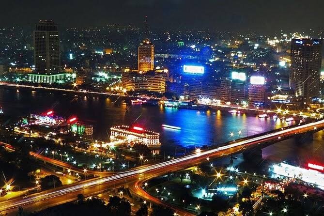 Romantic Dinner Cruise in Cairo Nile for Couples (Luxury) - The romantic setting and its limits