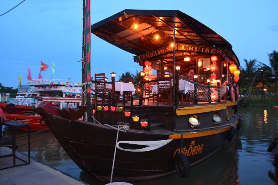 Romantic Sunset Dinner Cruise in Hoi An - Welcome cocktail, snacks, and a private table