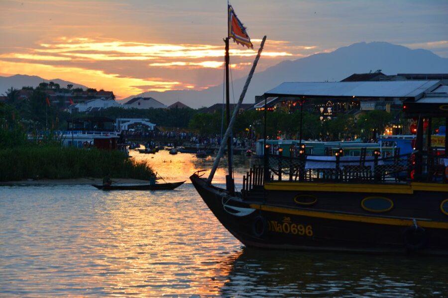 Romantic Sunset Dinner Cruise in Hoi An - Is $39 good value?
