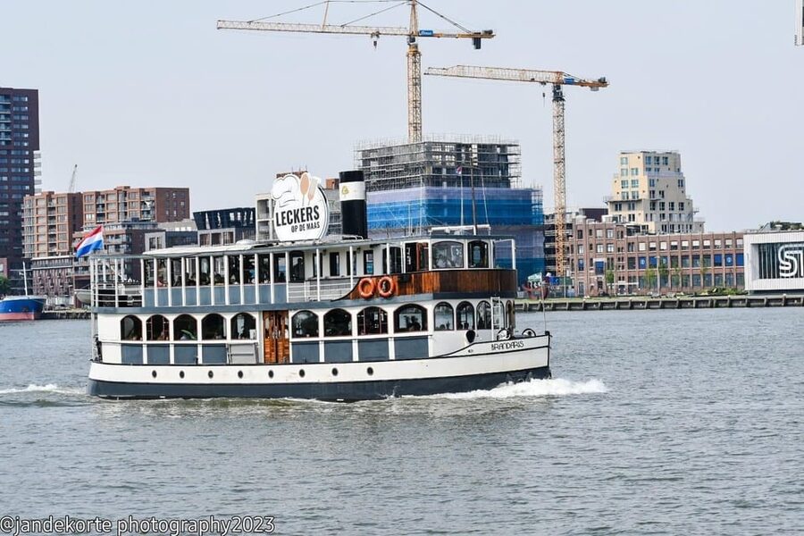 Rotterdam: 2.5-Hour Leckers Boat Cruise and Buffet - Boarding at the Leckers boat pontoon