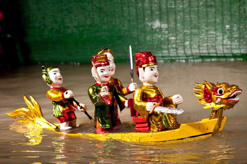 Saigon by Night: Traditional Dinner Cruise - Should you book the Saigon by Night cruise?