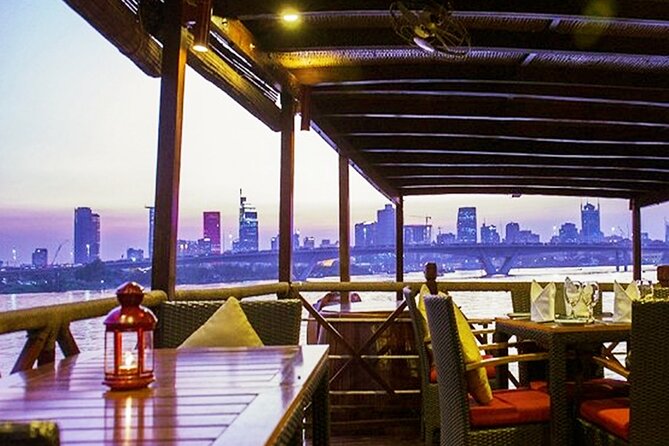 Saigon Evening: Water Puppet Show & Dinner Cruise Experience - Dinner choices and meal timing
