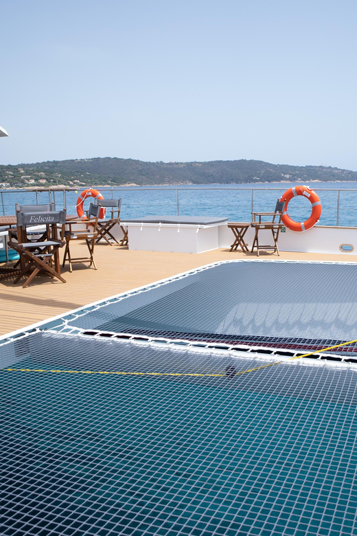 Saint-Raphaël: Day Cruise with Meal to the Lérins Islands - The Lérins Islands stop from 11:15 AM