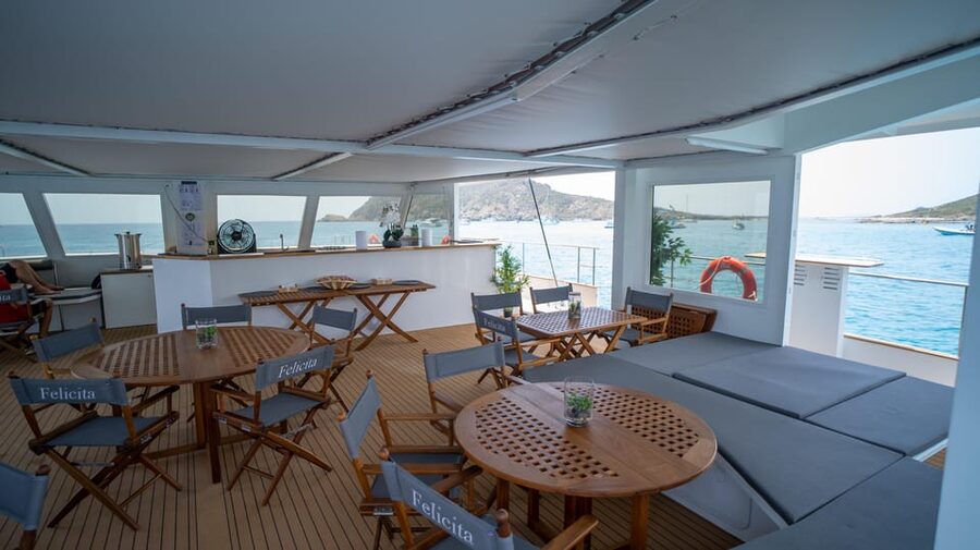 Saint-Raphaël : Full Day Cruise with Meal to Cape Taillat - What the $175 price really covers