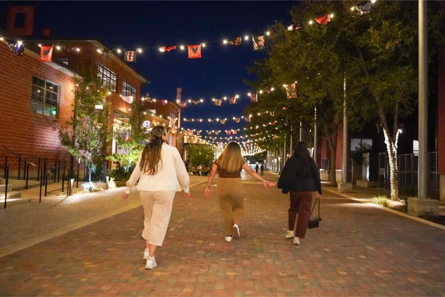 San Antonio Premium Night Driving Tour with Dinner & Cruise - Dinner beside the River Walk