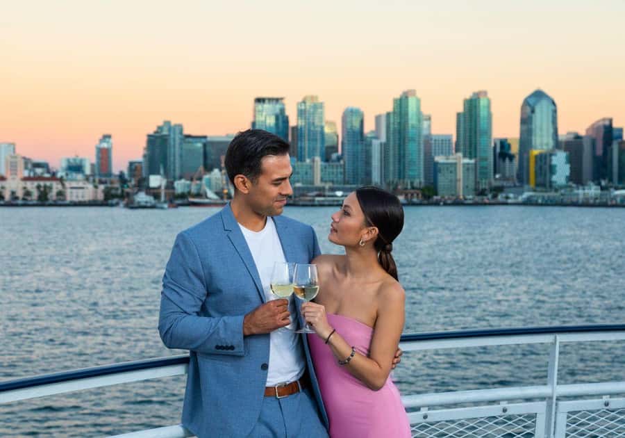 San Diego: Buffet Dinner Cruise with Drinks - Boarding the Boat in San Diego