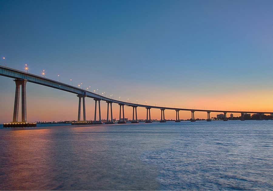 San Diego: Buffet Dinner Cruise with Drinks - Who Will Enjoy This Evening Most?