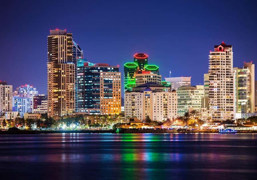 San Diego: Buffet Dinner Cruise with Drinks - The 2.5-Hour Route Around San Diego Bay
