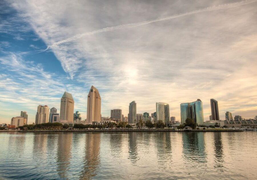 San Diego: Christmas Day Buffet Brunch or Dinner Cruise - Key points to know before booking
