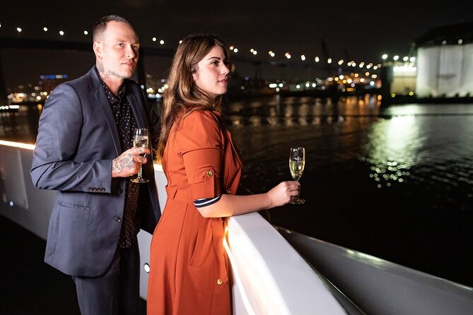 San Diego Harbor Dinner Cruise - The $125.70 price and the optional bar