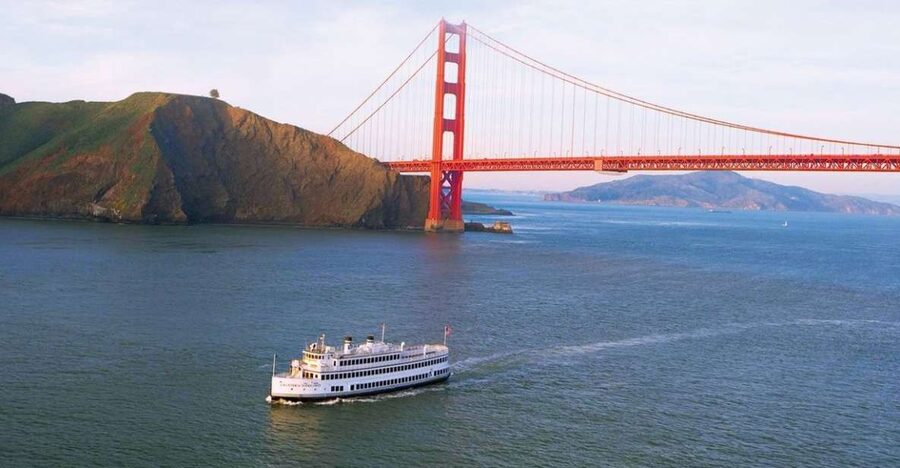 San Francisco: Christmas Day Buffet Brunch or Dinner Cruise - Christmas Day cruise or another San Francisco outing