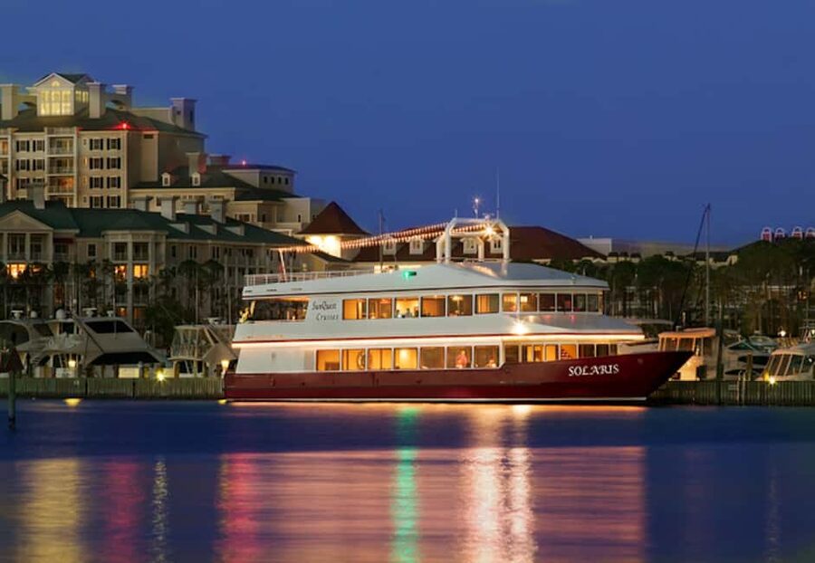 Sandestin: Sunset Dinner Cruise with Live Music - Meeting at Baytowne Marina
