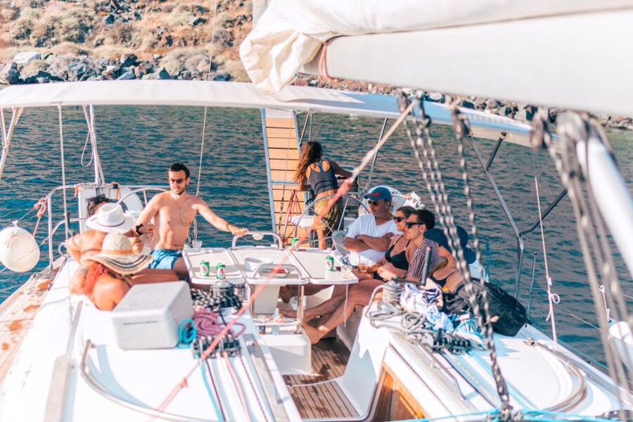 Santorini Caldera: Morning Sailing Cruise with Meal - Sailing Past Aspronisi to Vlychada