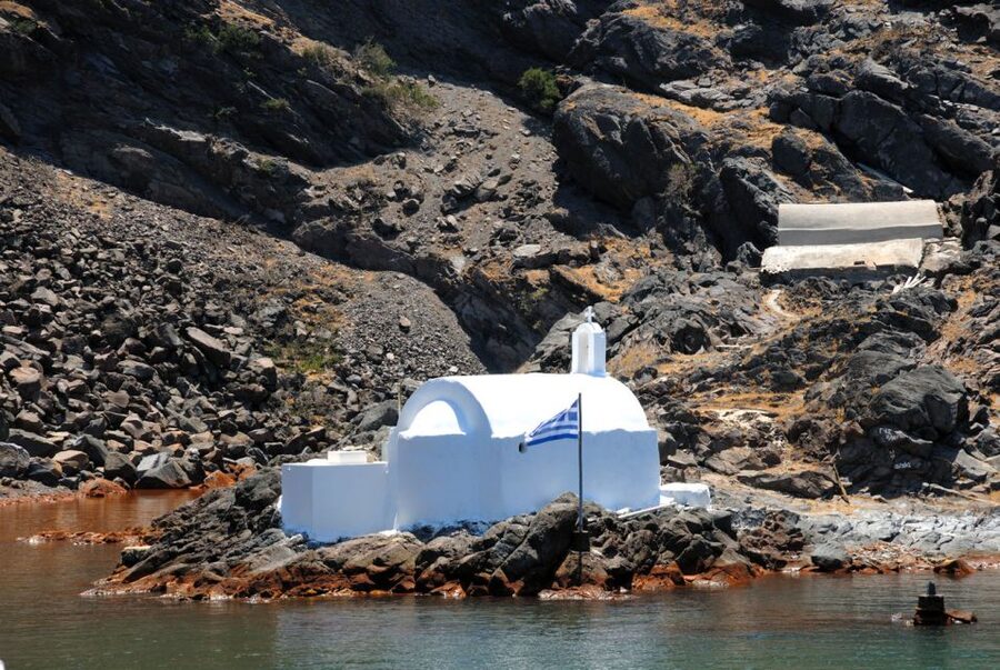 Santorini Caldera: Sunset Cruise with Dinner - A four-hour evening around Santorini’s caldera