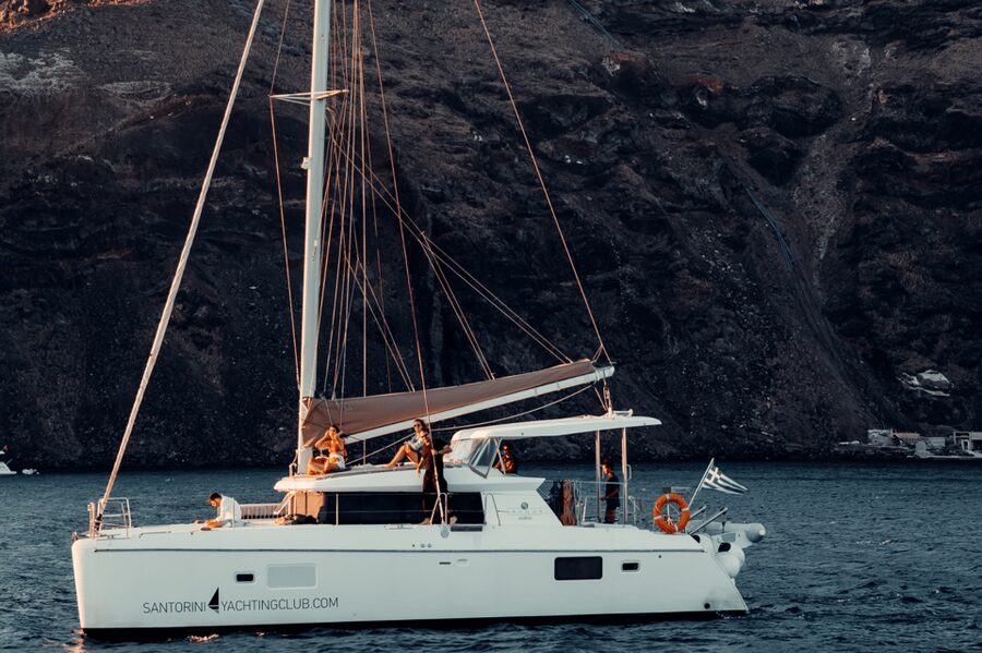 Santorini: Catamaran Caldera Cruise with Meal and Drinks - Key points at a glance