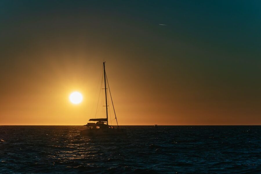 Santorini: Catamaran Caldera Cruise with Meal and Drinks - A Greek lunch with barbecue and an open bar