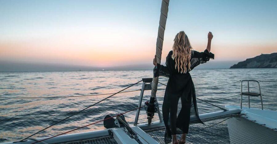 Santorini: Catamaran Cruise with Meal & Open Bar - Who should book this cruise