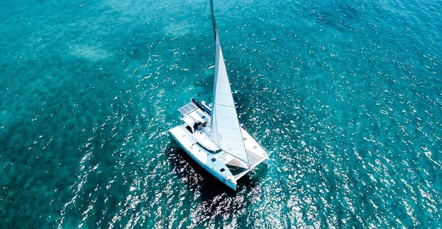 Santorini: Day Cruise with Meal & Open Bar - From Vlychada Beach to the Red Beach