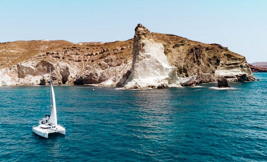 Santorini: Day Cruise with Meal & Open Bar - Who Should Book This Santorini Cruise?