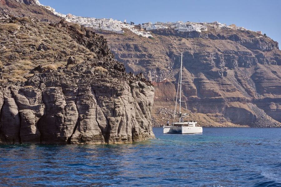 Santorini: Day Luxury Catamaran Cruise with Meal & Drinks - Fira’s Old Harbor and Armeni Bay