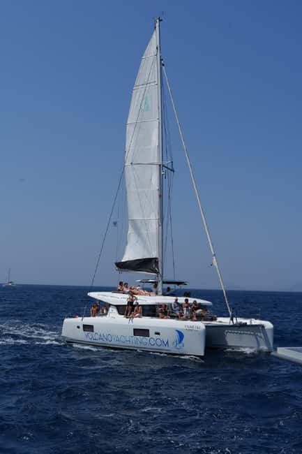 Santorini: Luxury Caldera Cruise With Meal & Drinks - Red Beach and Santorini’s southern coast