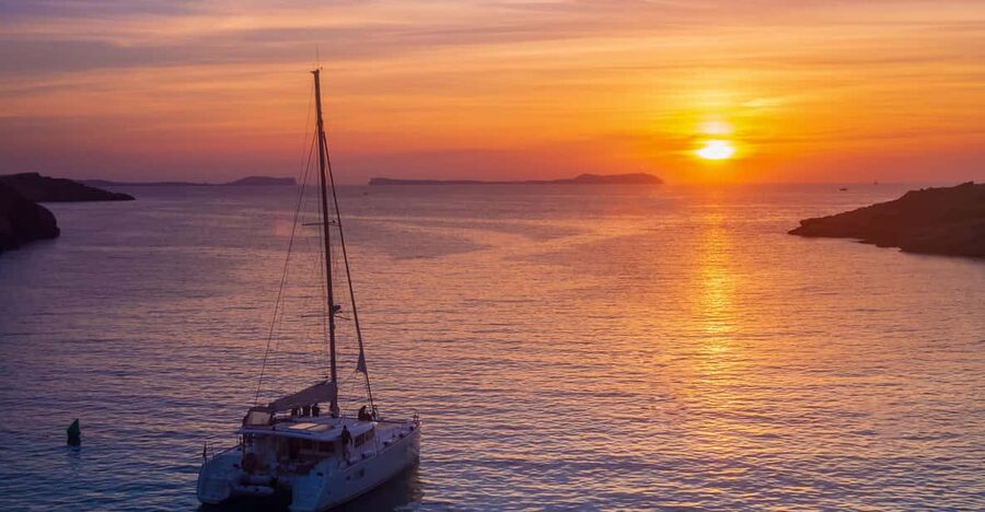 Santorini: Luxury Sunset Cruise with Dinner, BBQ, and Drinks - Pickup from seven Santorini areas