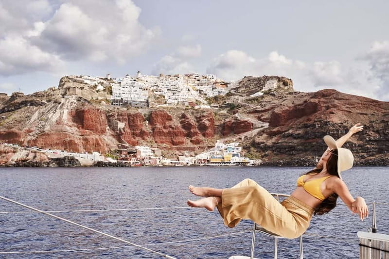 Santorini: Majestic Catamaran Cruise with Meal and Drinks - What the $159 price includes