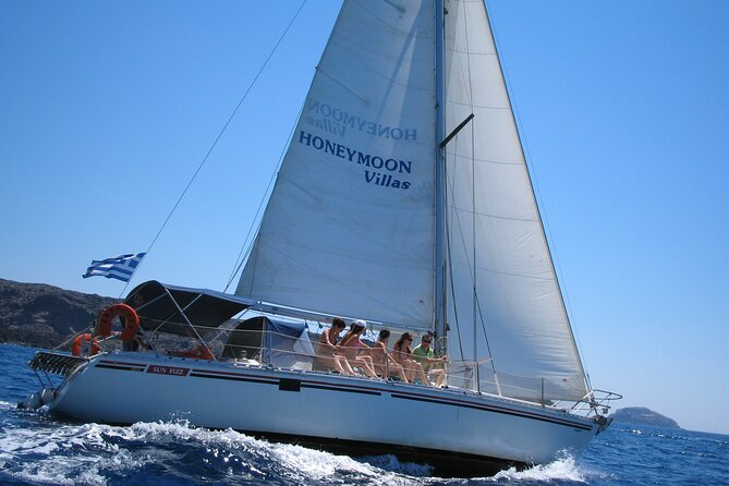 Santorini Oia: Private Sailing Yacht Cruise with Meal and Drinks - Views of Santorini’s old port from the sea