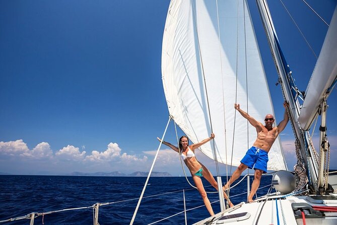 Santorini: Private Sailing Yacht Cruise with Meal and Drinks - Nea Kameni and the volcanic story