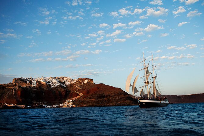 Santorini Sunset Dinner Cruise Including Nea Kameni Visit - What this Santorini sunset cruise actually offers