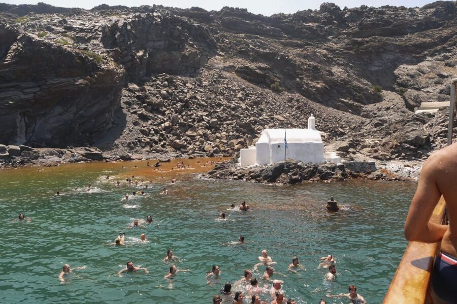 Santorini: Volcanic Sunset Cruise with Dinner - Key points to know before booking
