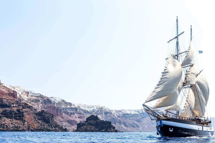 Santorini: Volcanic Sunset Cruise with Dinner - Sunset Over the Caldera