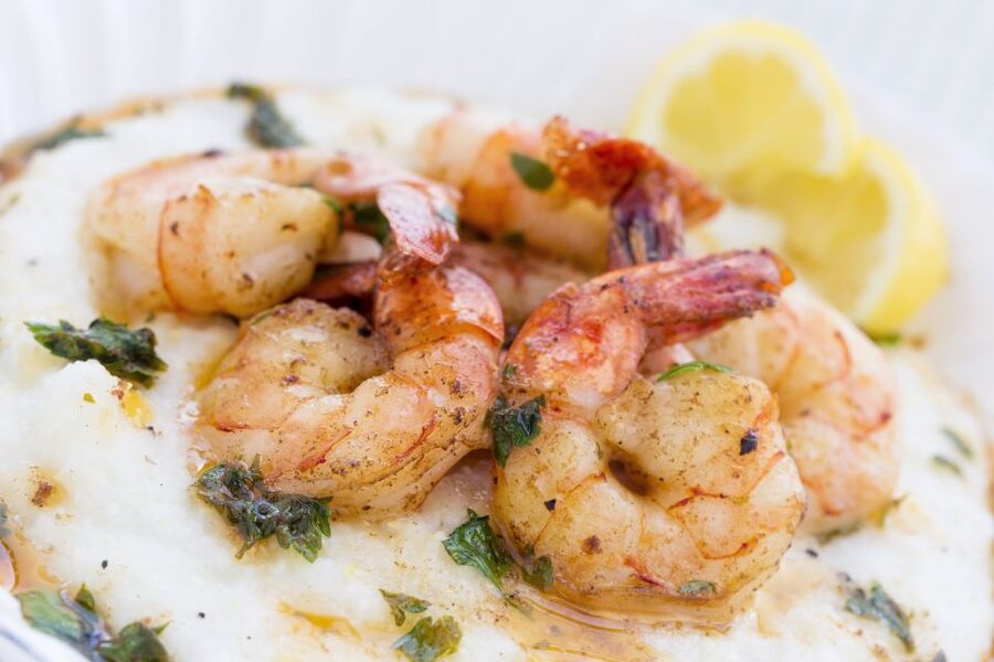 Savannah: Buffet Dinner Cruise with Live Entertainment - Boarding at 6 p.m. and settling in