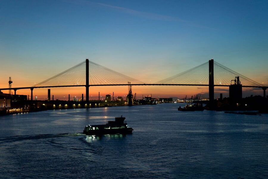 Savannah: Buffet Dinner Cruise with Live Entertainment - The buffet: Southern favorites with plenty of choice