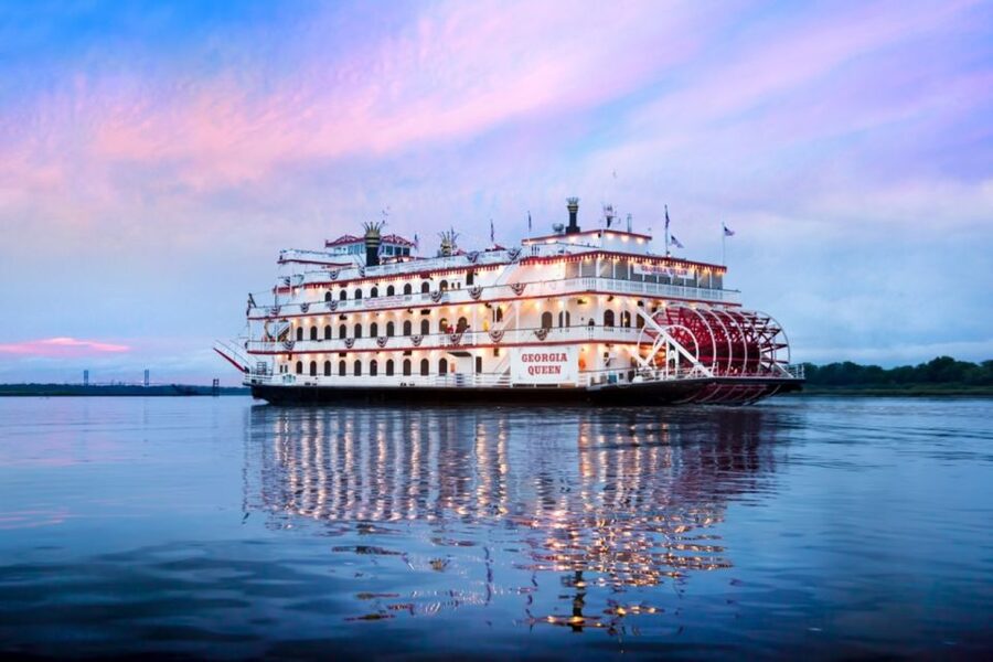Savannah: Buffet Dinner Cruise with Live Entertainment - Who should book this evening