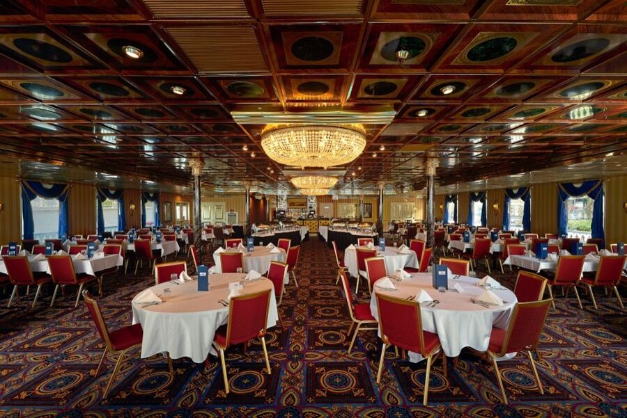 Savannah: Sightseeing Lunch Cruise - The buffet: Southern comfort food with real value