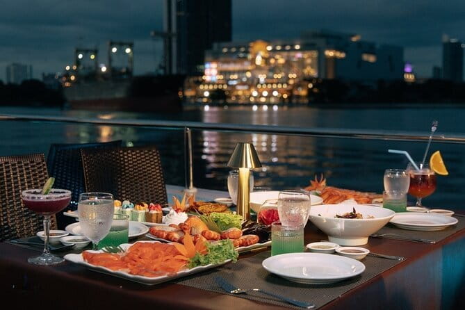Scenic Bangkok Unicorn Dinner Cruise on Chao Phraya River - Live music and the feel on board