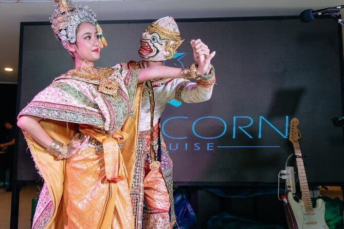 Scenic Bangkok Unicorn Dinner Cruise on Chao Phraya River - Wat Arun, Wat Pho, and the Grand Palace from the river