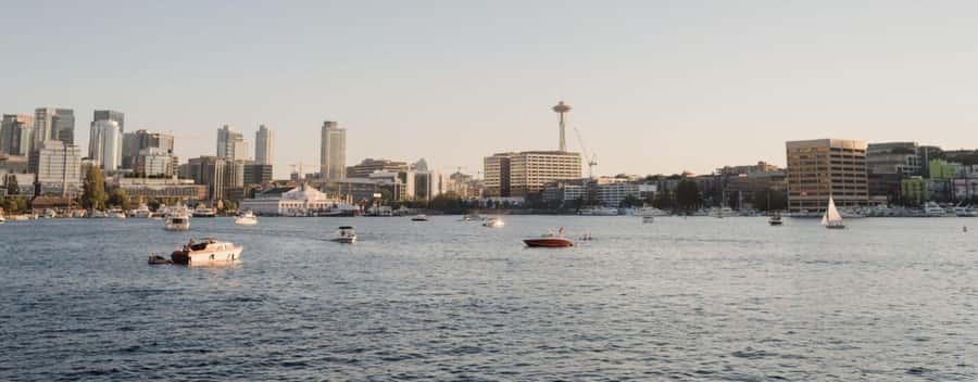 Seattle: Dinner Cruise Experience - Boarding With Prosecco and Sparkling Cider