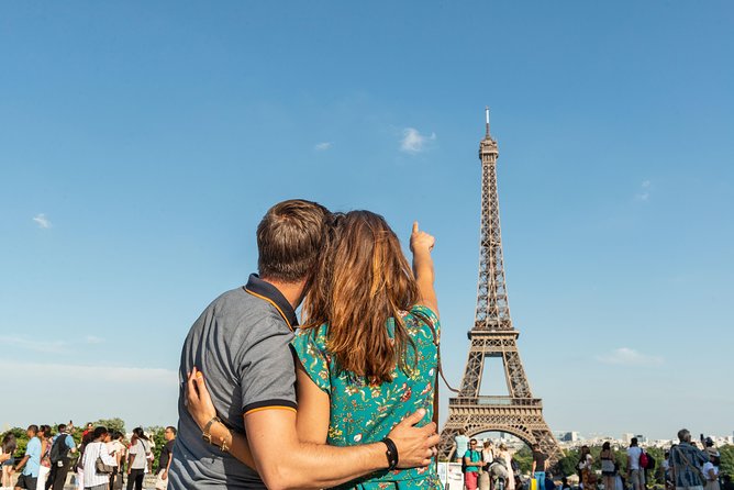Seine Dinner Cruise, Eiffel Tower Access and Moulin Rouge Show - A coach ride toward Montmartre